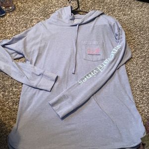 Vineyard vines pullover with hood